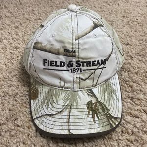 Adjustable white camo hat